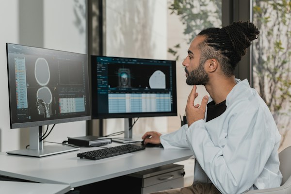 A Guide to Healthcare Technology and Safety 1 img
