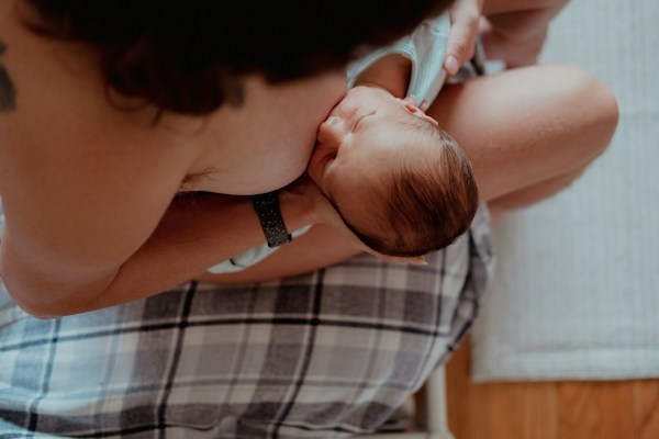 The Best Time to Pump and Store Breastmilk 1 img