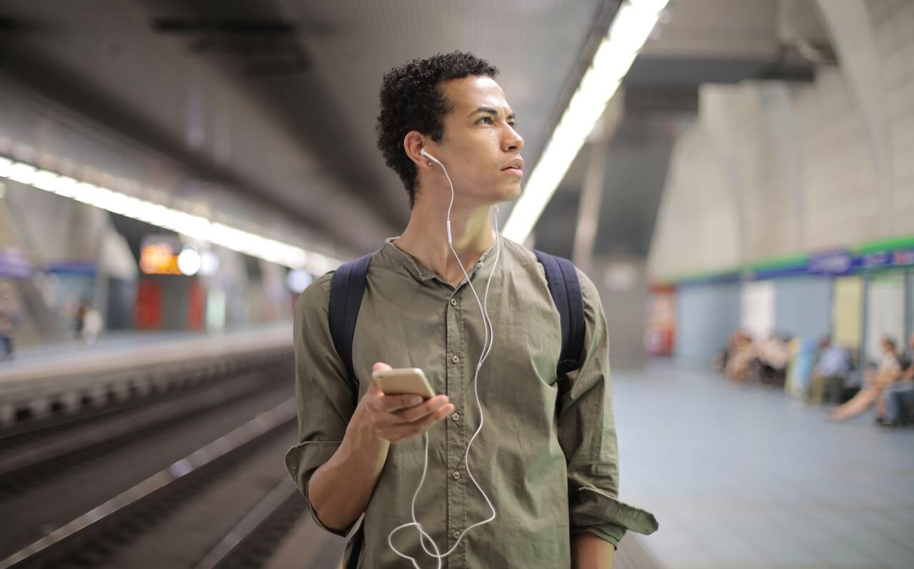 9 Podcasts to Listen to During Your Commute 1 pexels andrea piacquadio 37992054